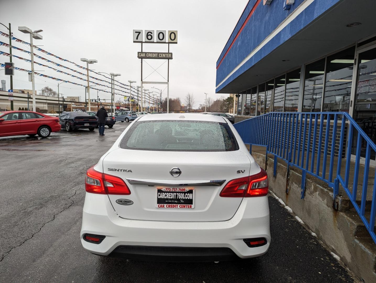 2017 WHITE Nissan Sentra S 6MT (3N1AB7AP5HY) with an 1.8L L4 SFI DOHC 16V engine, 6M transmission, located at 7600 S Western Ave., Chicago, IL, 60620, (773) 918-3980, 0.000000, 0.000000 - Photo#3